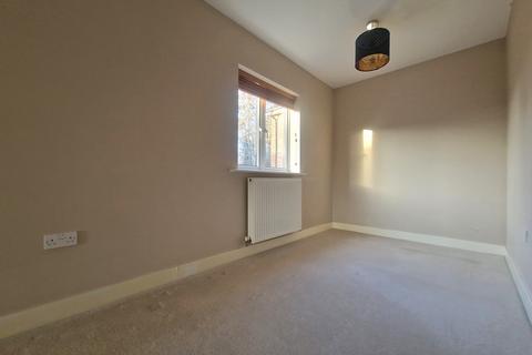 2 bedroom flat to rent, Providence Hill, Bursledon, Southampton, Hampshire. SO31 8AP