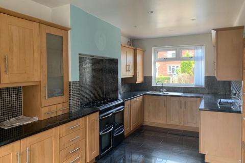 3 bedroom terraced house to rent, Manchester, Manchester M23