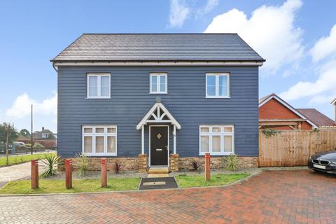 3 bedroom detached house for sale, Butterfield Way, Ash