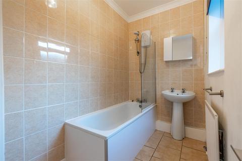 2 bedroom flat to rent, Trevor Terrace, North Shields, NE30