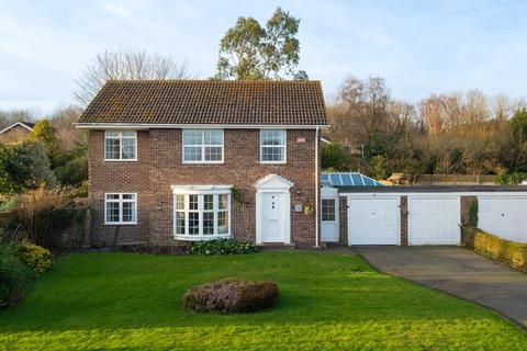 5 bedroom detached house for sale, Harkness Drive