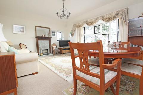 2 bedroom flat for sale, Darley Road, Eastbourne, BN20 7UH