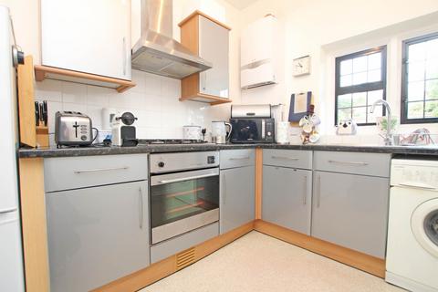 2 bedroom flat for sale, Darley Road, Eastbourne, BN20 7UH