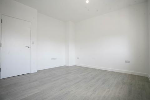 1 bedroom flat to rent, Cranbrook Road, Ilford, IG1