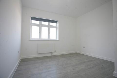 1 bedroom flat to rent, Cranbrook Road, Ilford, IG1