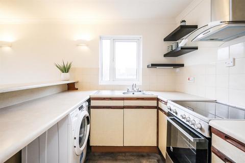 1 bedroom apartment for sale, Alders Close, Wanstead