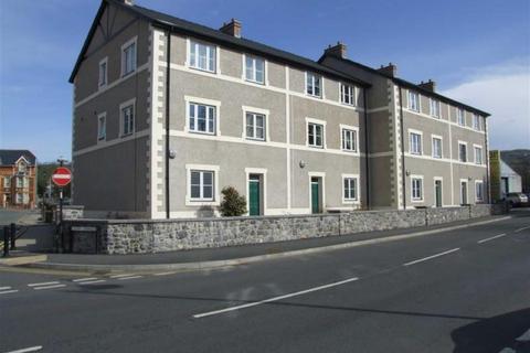 2 bedroom apartment to rent, Conwy Terrace, Llanrwst