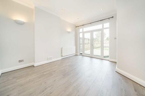 3 bedroom detached house to rent, Guildersfield Road, London SW16