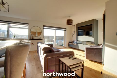 27 Ferndale Drive, Moorends, Doncaster, DN8 4SE