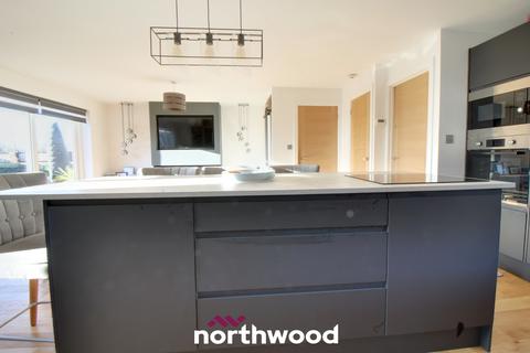 27 Ferndale Drive, Moorends, Doncaster, DN8 4SE