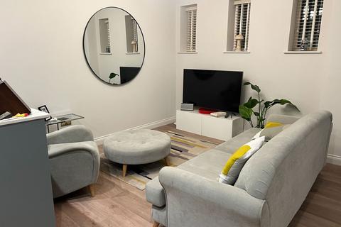 2 bedroom apartment to rent, Nottingham, NG7 1NF