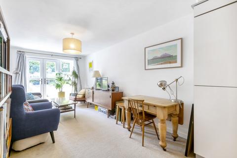 1 bedroom flat to rent, 5 Worcester Close London SE20