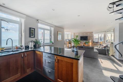2 bedroom penthouse for sale, West Overcliff, Bournemouth, Dorset, BH2