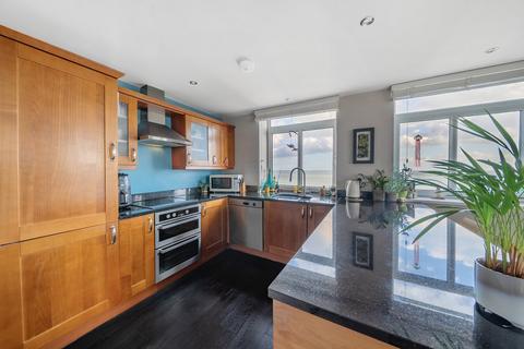 2 bedroom penthouse for sale, West Overcliff, Bournemouth, Dorset, BH2