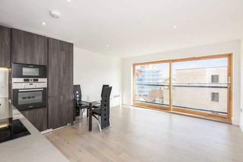 2 bedroom flat to rent, Vinery Way, London W6