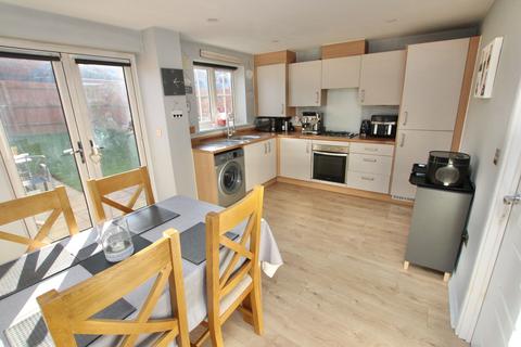 3 bedroom semi-detached house for sale, Central Boulevard, Aylesham, Kent