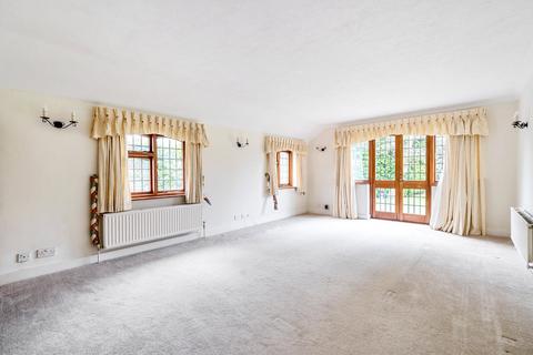 4 bedroom detached house for sale, Norrels Drive, East Horsley, KT24