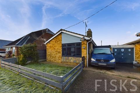 1 bedroom bungalow for sale, Gafzelle Drive, Canvey Island, SS8