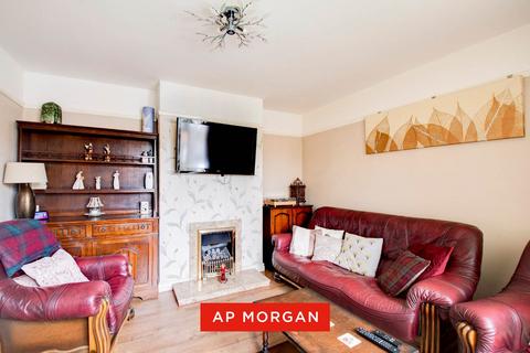 3 bedroom semi-detached house for sale, Foxhills Road, Stourbridge, West Midlands, DY8