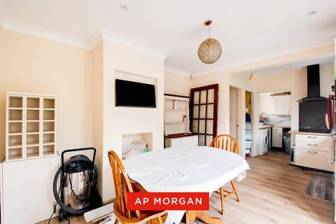 3 bedroom semi-detached house for sale, Foxhills Road, Stourbridge, West Midlands, DY8