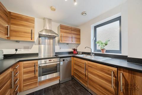 1 bedroom flat to rent, Spa Road, Bermondsey, SE16