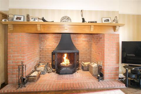 25 Ashingdon Heights, Rochford, SS4 3TH