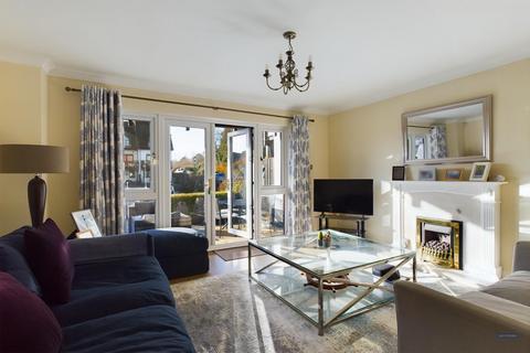 4 bedroom house for sale, White Heather Court, Hythe, Southampton