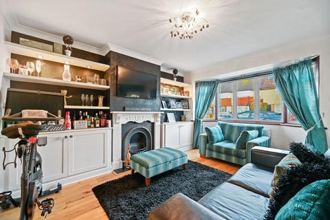 94 Culvers Avenue, Carshalton, SM5 2BJ