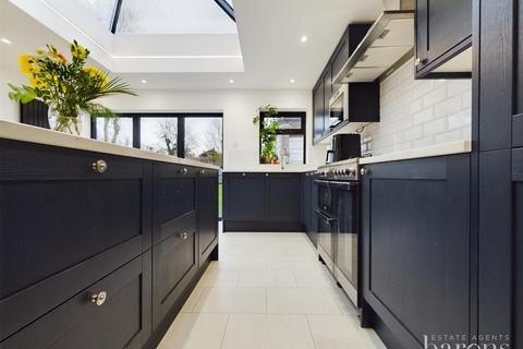 18 Chandler Road, Basingstoke, RG21 3JX