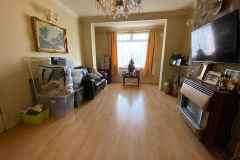 3 bedroom end of terrace house for sale, Cartwright Road, Dagenham