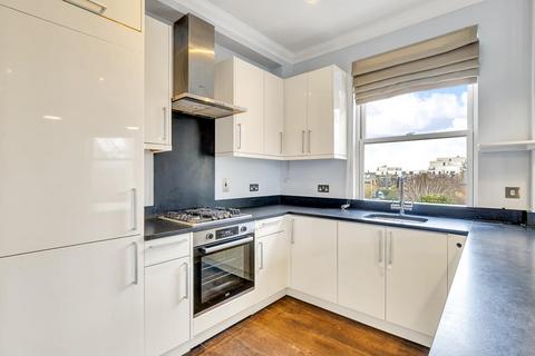 2 bedroom flat for sale, New Kings Road, London