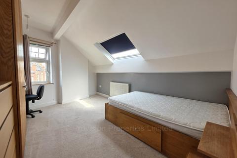 undefined, Headingley Avenue, Headingley LS6