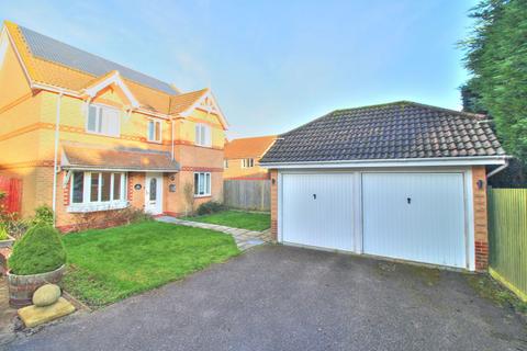 4 bedroom detached house to rent, Penrith Way, Eastbourne BN23