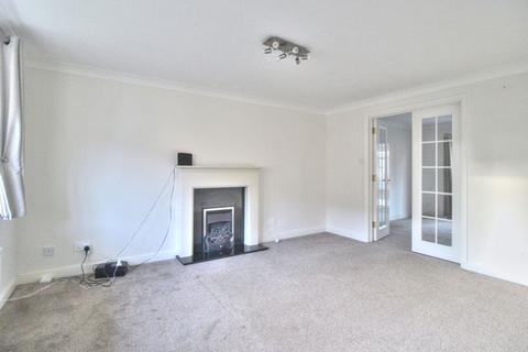 4 bedroom detached house to rent, Penrith Way, Eastbourne BN23