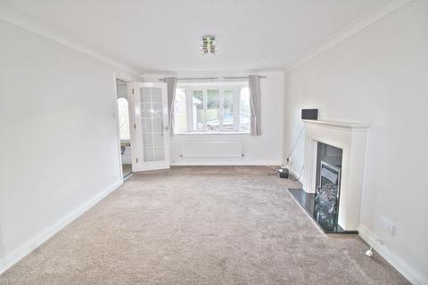 4 bedroom detached house to rent, Penrith Way, Eastbourne BN23