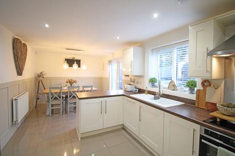 21 Centenary Way, Raunds, Wellingborough, NN9 6UL