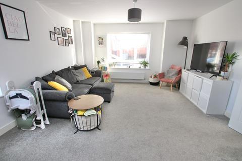 2 bedroom apartment for sale, Blunden Drive, Folkestone, Kent