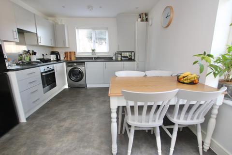 2 bedroom apartment for sale, Blunden Drive, Folkestone, Kent