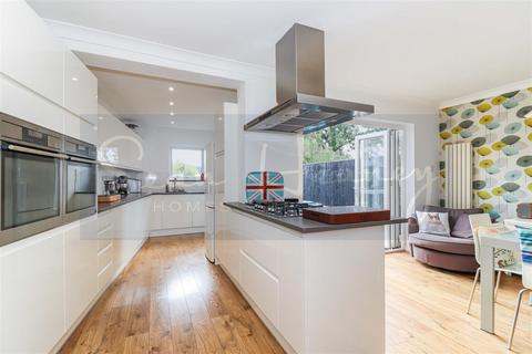 3 bedroom semi-detached house for sale, Tudor Road, Barnet EN5