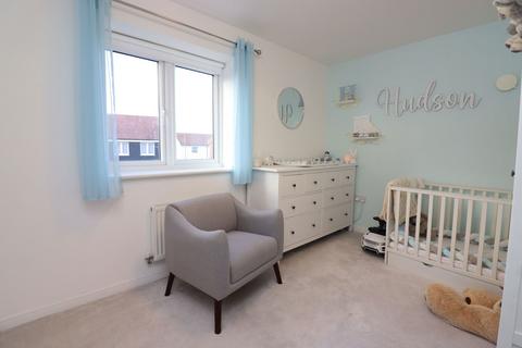5 Alfred Gardens, Rochford, SS4 1JX