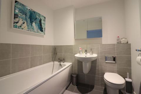 5 Alfred Gardens, Rochford, SS4 1JX