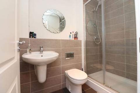 5 Alfred Gardens, Rochford, SS4 1JX
