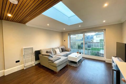 Clifftown Parade, Westcliff On Sea SS1