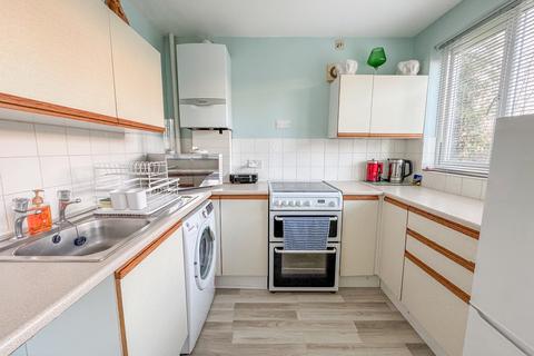 Studio for sale, Park View Court, Leigh-on-Sea