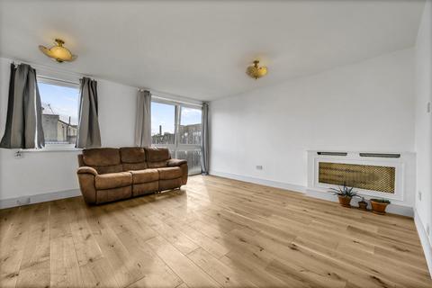 3 bedroom apartment to rent, Fulham Road, Chelsea SW10