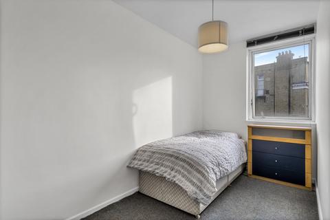 3 bedroom apartment to rent, Fulham Road, Chelsea SW10