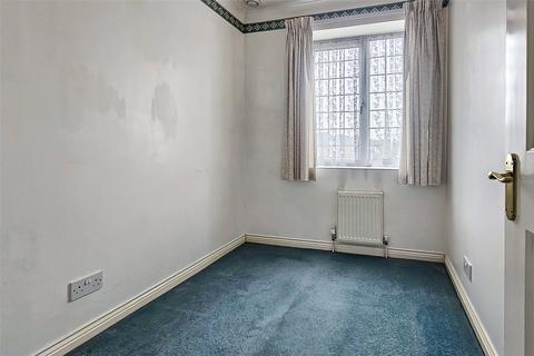 8 Blenheim Drive, Rustington, Littlehampton, BN16 3SN