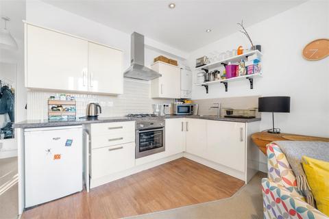 1 bedroom flat for sale, Croydon Road, Penge, London, SE20