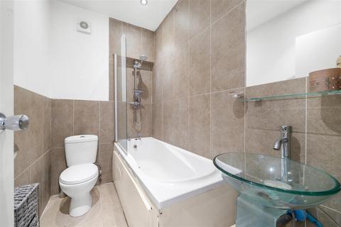 1 bedroom flat for sale, Croydon Road, Penge, London, SE20