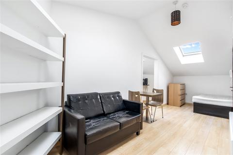 Studio to rent, Dawes Road, London, SW6